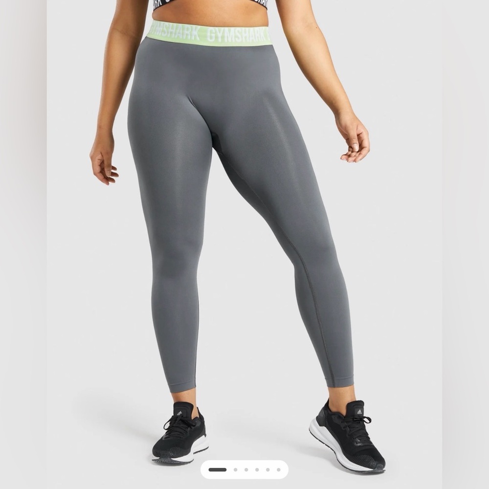 NWOT Gymshark Fit Seamless Leggings — Size Medium